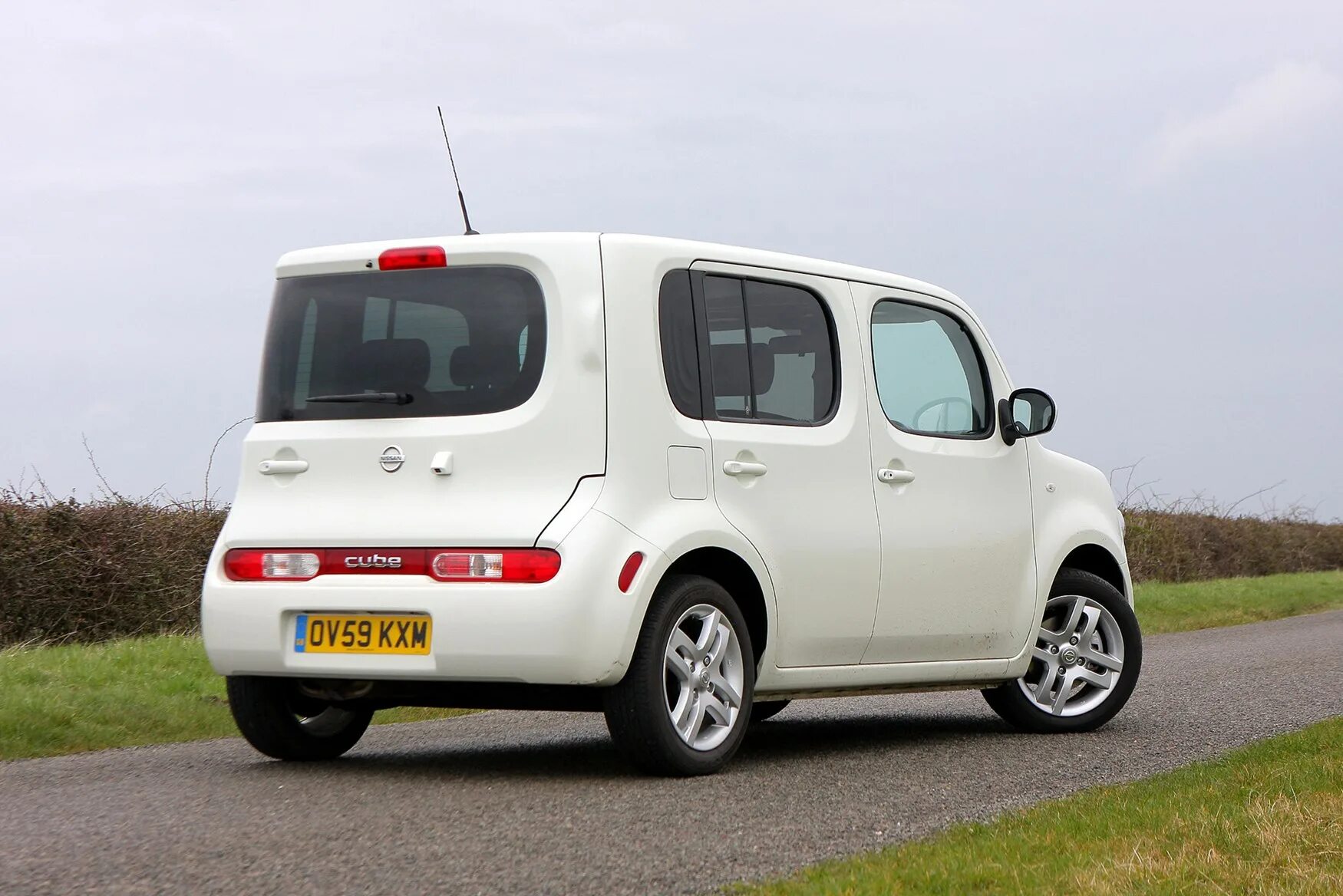 Cube машина. Nissan Cube 2010. Nissan Cube z12 2010. Nissan Cube 2020. Nissan Cube 2018.