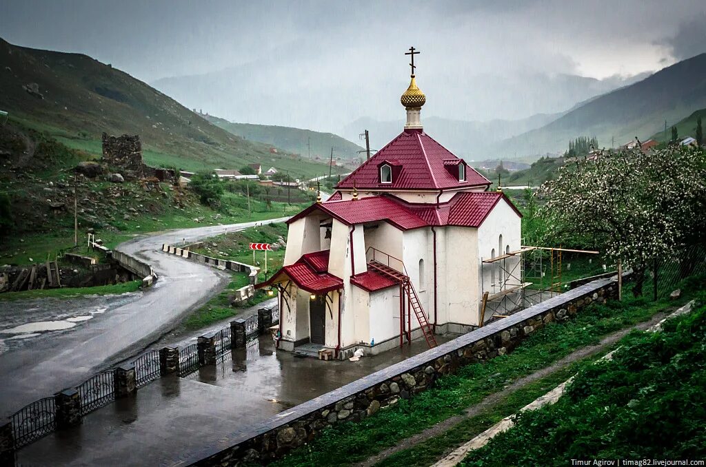 Аланский Свято-Успенский мужской монастырь. Фиагдонский монастырь Северная Осетия. Аланский Свято-Успенский монастырь Северная Осетия. Фиагдон храм Аланский. Православие осетин