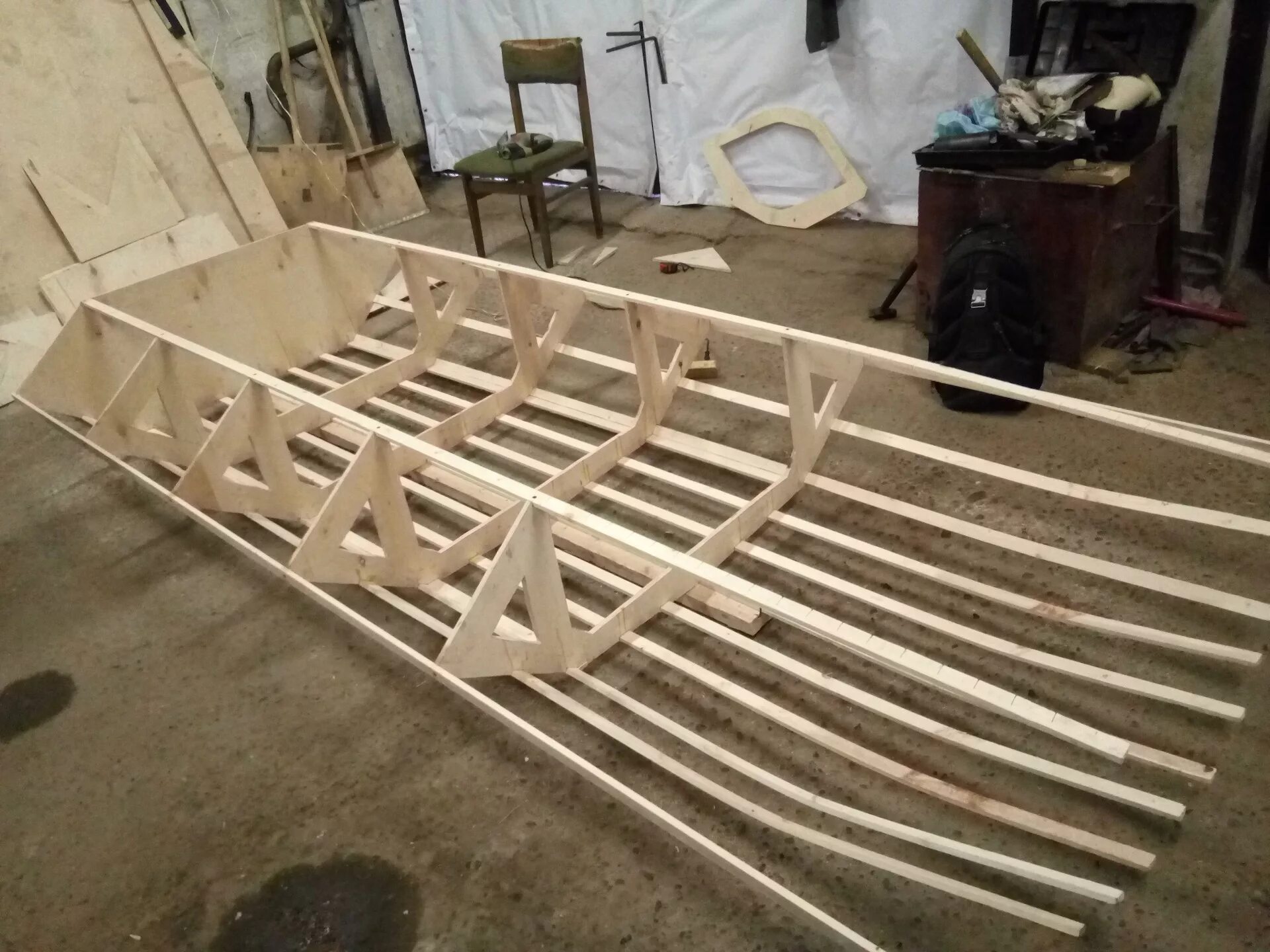 Постройка деревянной лодки. Каркасная лодка своими руками. Каркас лодки из дерева. Каркас лодки из дерева. Корпус лодки из фанеры.