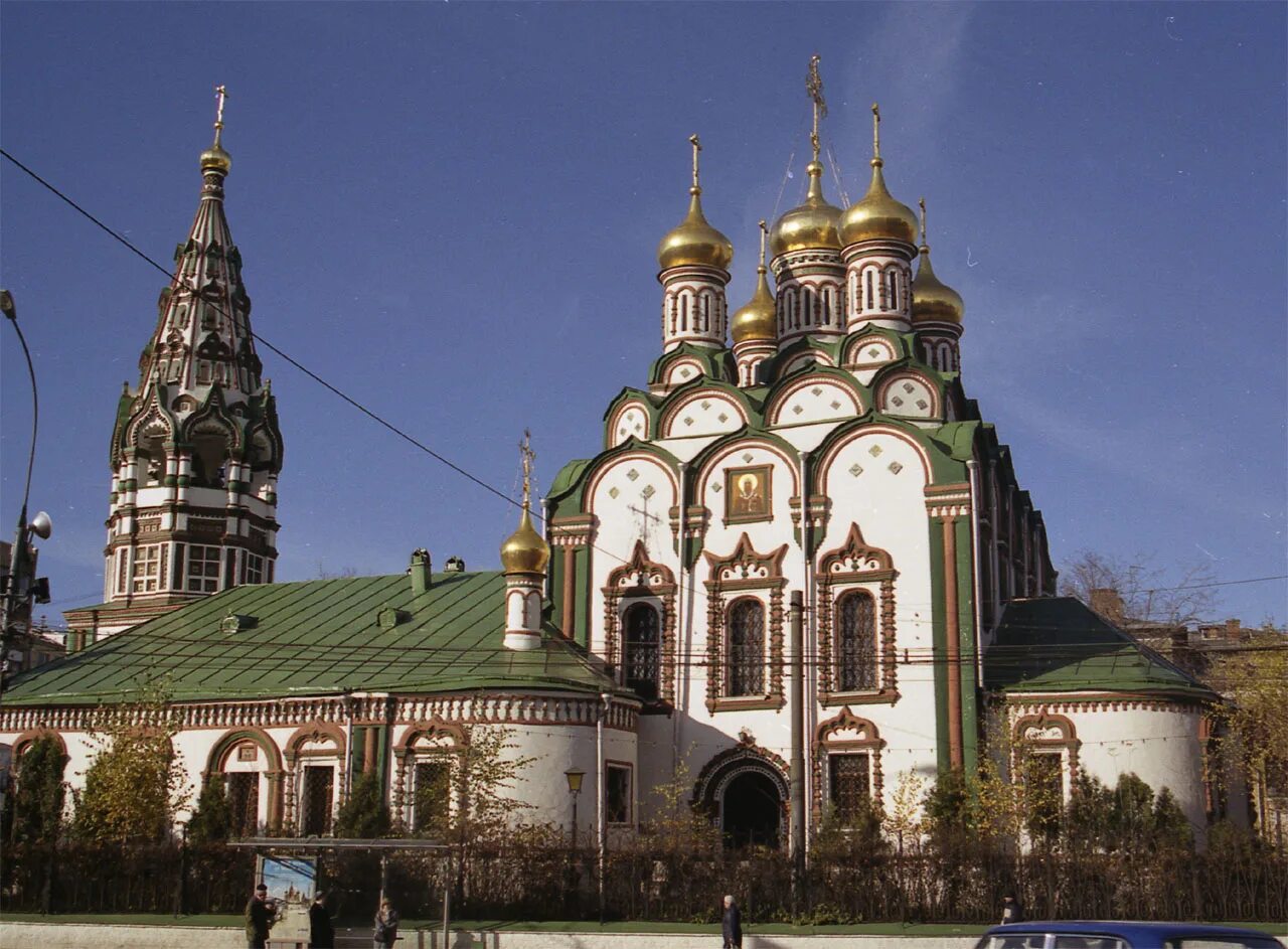 Храм николы в хамовниках. Храм святителя николая в хамовниках. храм икола я удотво рца в хамо вниках. храм святителя николая чудотворца в хамовниках, москва. церковь николая чудотворца в хамовниках 17 век.