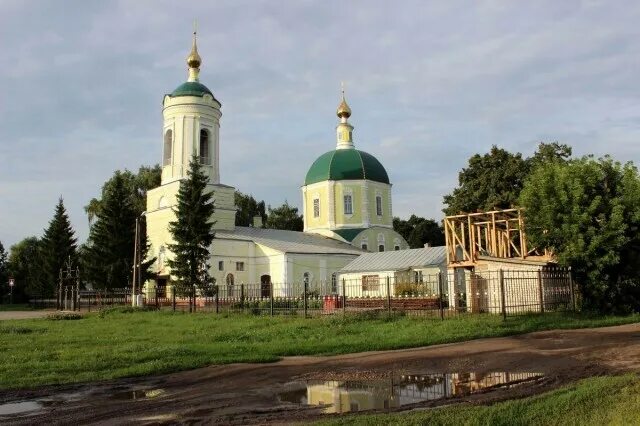 Погода в кривополянье чаплыгинского. Храм Михаила Архангела Кривополянье. Чаплыгин Кривополянье Церковь. Церковь Архангела Михаила Чаплыгин. Кривополянье Липецкая область.