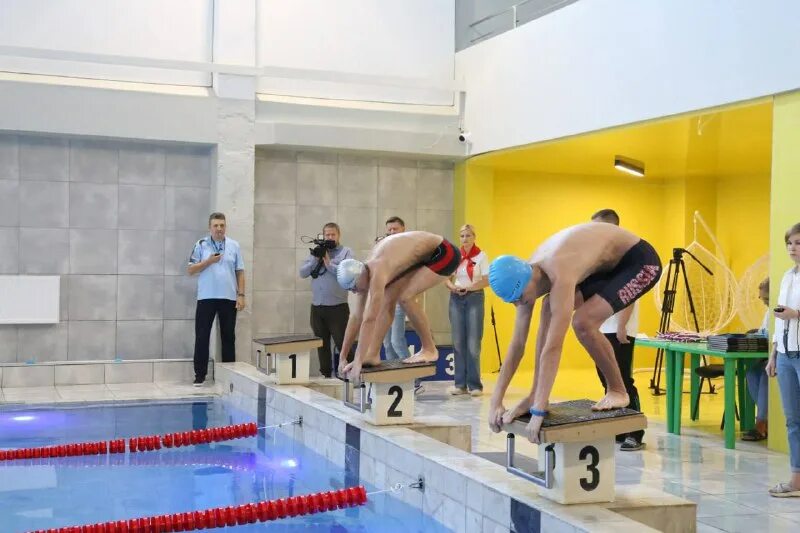 бассейн на лыжной базе в челябинске. бассейн кыштым. бассейн садко карасук. бассейн садко грозный. жк бристоль лого.