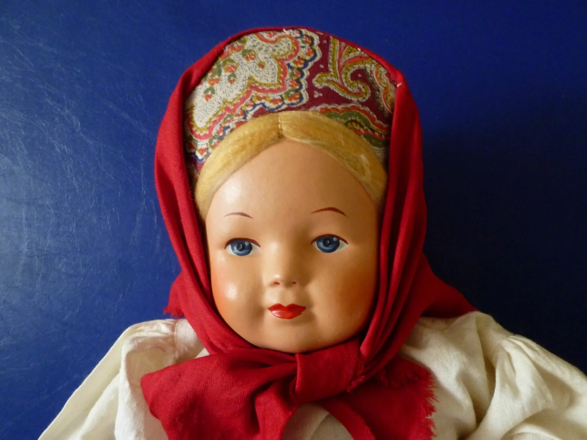 Кукла на самовар. Кукла 1920 года. Кукла на самовар. Куколка с самоваром. Старинная кукла на чайник.