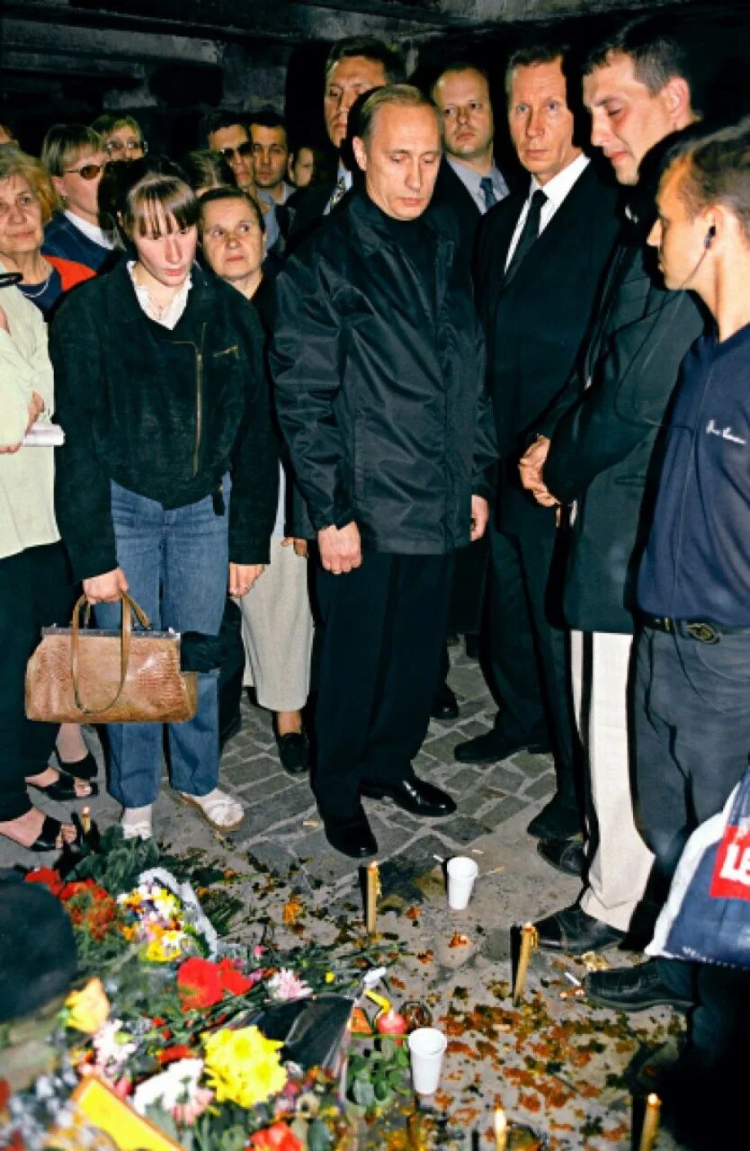 8 августа 2000 года: взрыв в подземном переходе на пушкинской площади. теракт 8 августа 2000 года на пушкинской площади. взрыв на пушкинской площади 8 августа 2000. террористы 2000. взрыв в московском метро 8 августа 2000 года.