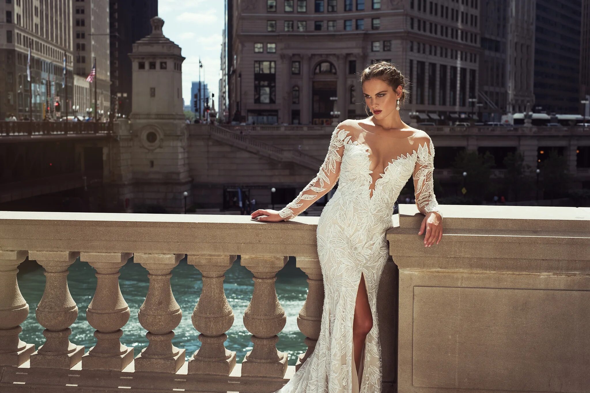 ты стоишь в платьице. женщина в платье босиком. крылья которые нравились мне. фотосессия на мосту девушка. красивые платья для девушек длинные.