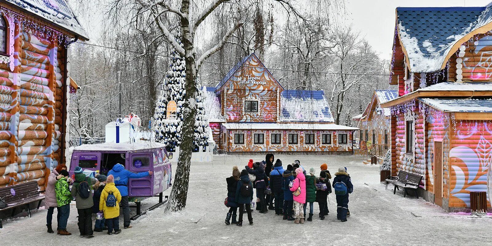 Усадьба Деда Мороза в Серпухове. Мега песочница в усадьбе Деда Мороза. Новый год 2024 московская область
