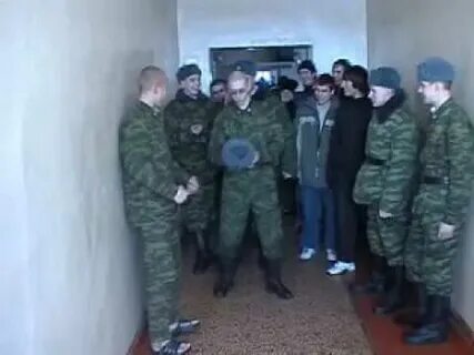 195 военнослужащим