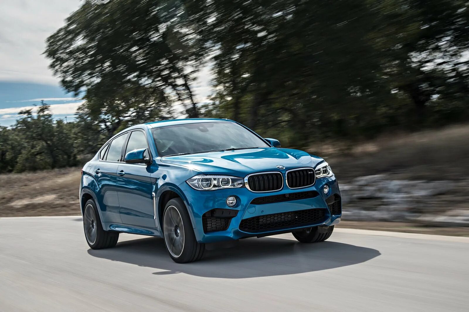 Bmw x6 кузов f16. X8 x6 0. Bmw x6 m5. Бмв x6m 2016. Bmw x6 m 2017 белая.