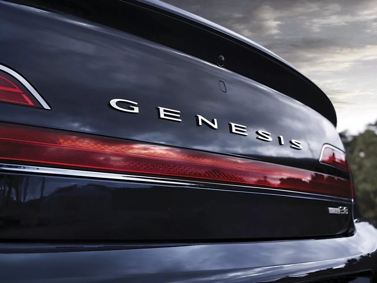 Genesis g80 зеленый. Genesis g80 габариты. Genesis g80 2021. Genesis сравнение. хендай генезис седан 2015.