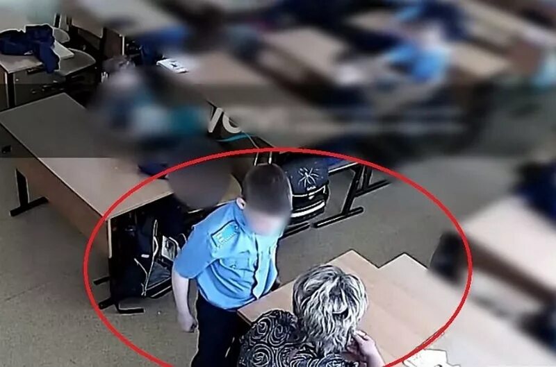 Оскорбление учителя. Статья за оскорбление ученика учителем. Насилие в школе. Конфликт между учителем и учеником. Родители унижают ребенка.