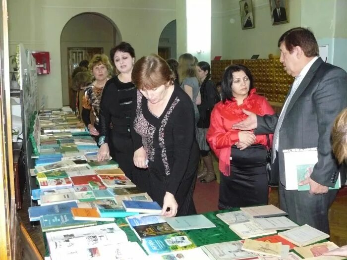 Сайт национальной библиотеки им а з. Сайт республиканской библиотеки КЧР. ГНБ КЧР им.х.Байрамуковой. Сайт ГНБ КЧР им. х.б.Байрамуковой. Здание Республиканская библиотека КЧР.