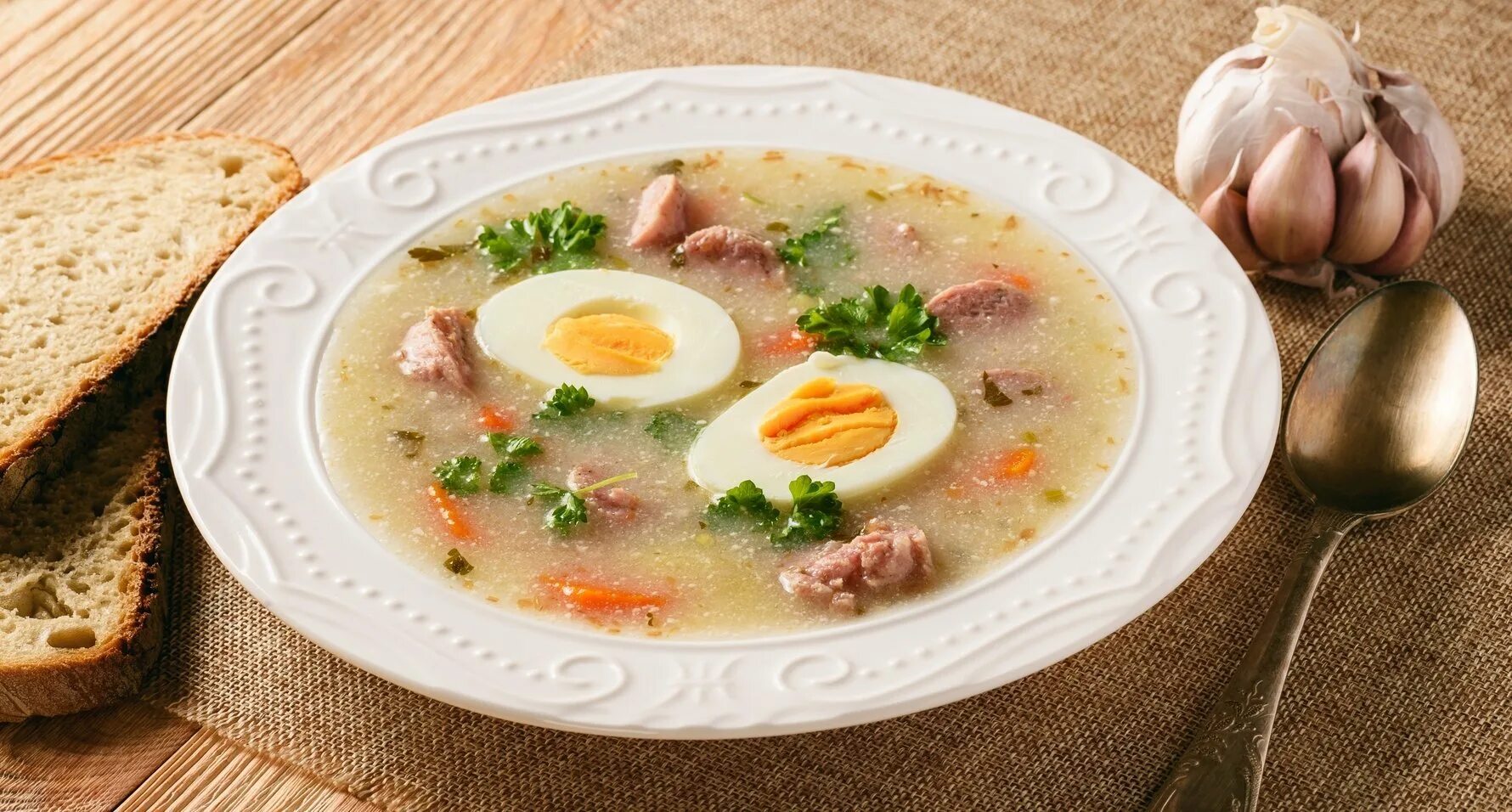 Zurek adam на русском. Польская кухня. журек суп. zurek суп. польская кухня журек.