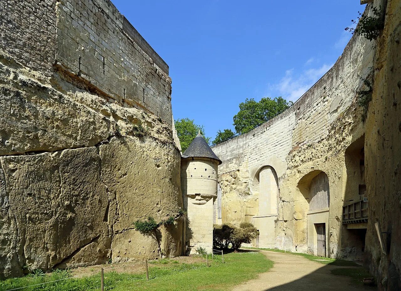 Castle r