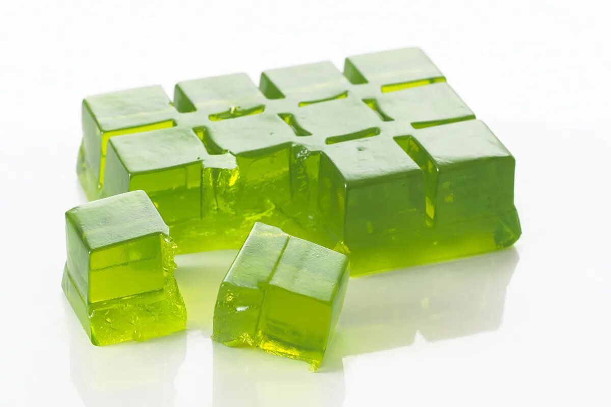 Алоэ лед. Желатиновый кубик. Желе кубики. Кубики льда. Зеленое желе.