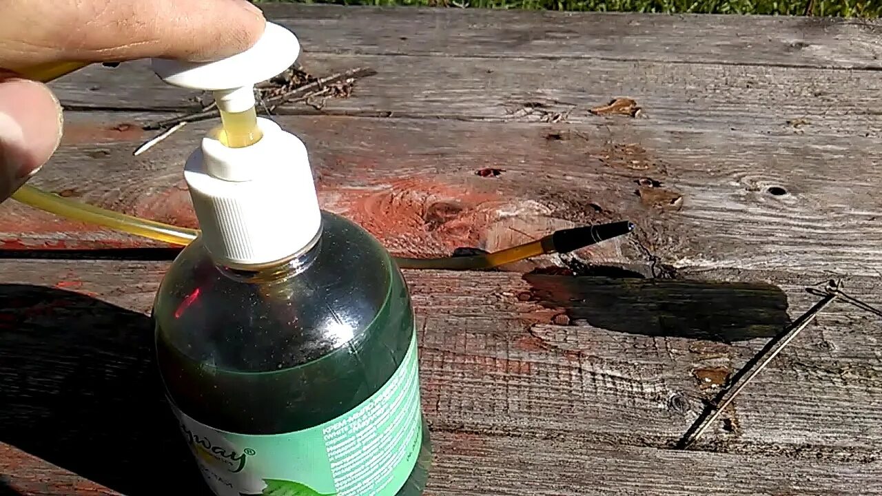 Как залить масло в лодочный редуктор. Масло в редуктор лодочного мотора. закачка масла в редуктор лодочного мотора. эмульсия в масле лодочного мотора. нагнетатель масла в редуктор.