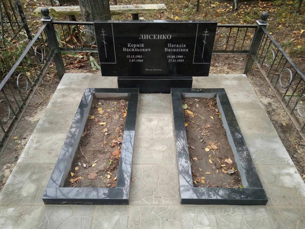 двойные памятники из гранита. памятник на двоих гранит. могилы с двойным памятником. могилы с двойным памятником. могилы с двойным памятником.