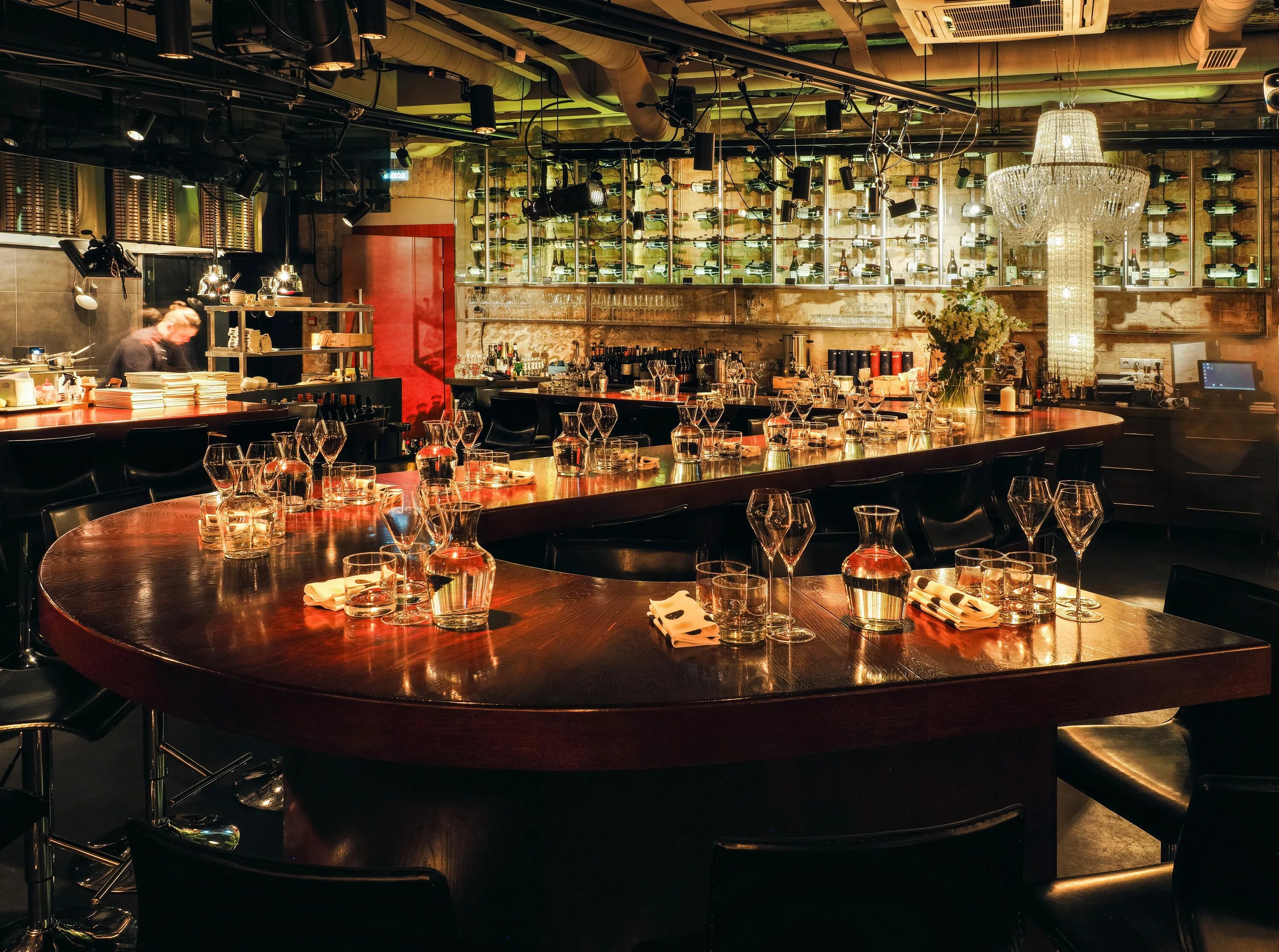 Big bar. Саратов бардо бар. Биг бар севастополь. Big bar. My big love wine bar shop, москва.