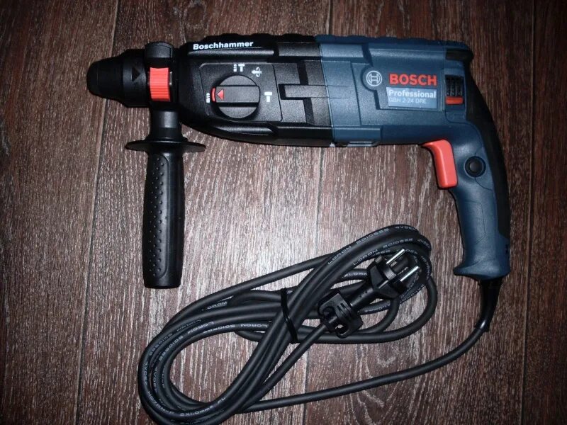 Перфоратор bosch gbh 24. Bosch GBH 240. Перфоратор Bosch 0611272100. Перфоратор бош 2-24 Dre. Перфоратор GBH 240.