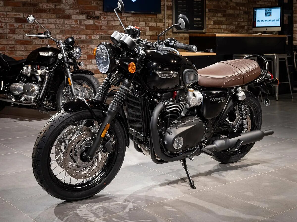 Триумф т120. Триумф бонневиль т120 блэк. triumph bonneville t120 black 2025. триумф бонневиль т120 2025. triumph bonneville t120 black custom.