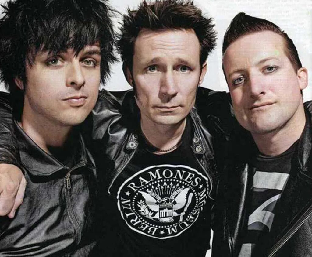 Зарубежные группы 2000 х. Green Day солист. Green Day: Rock Band. Green Day 2000. Рок группы 2000.
