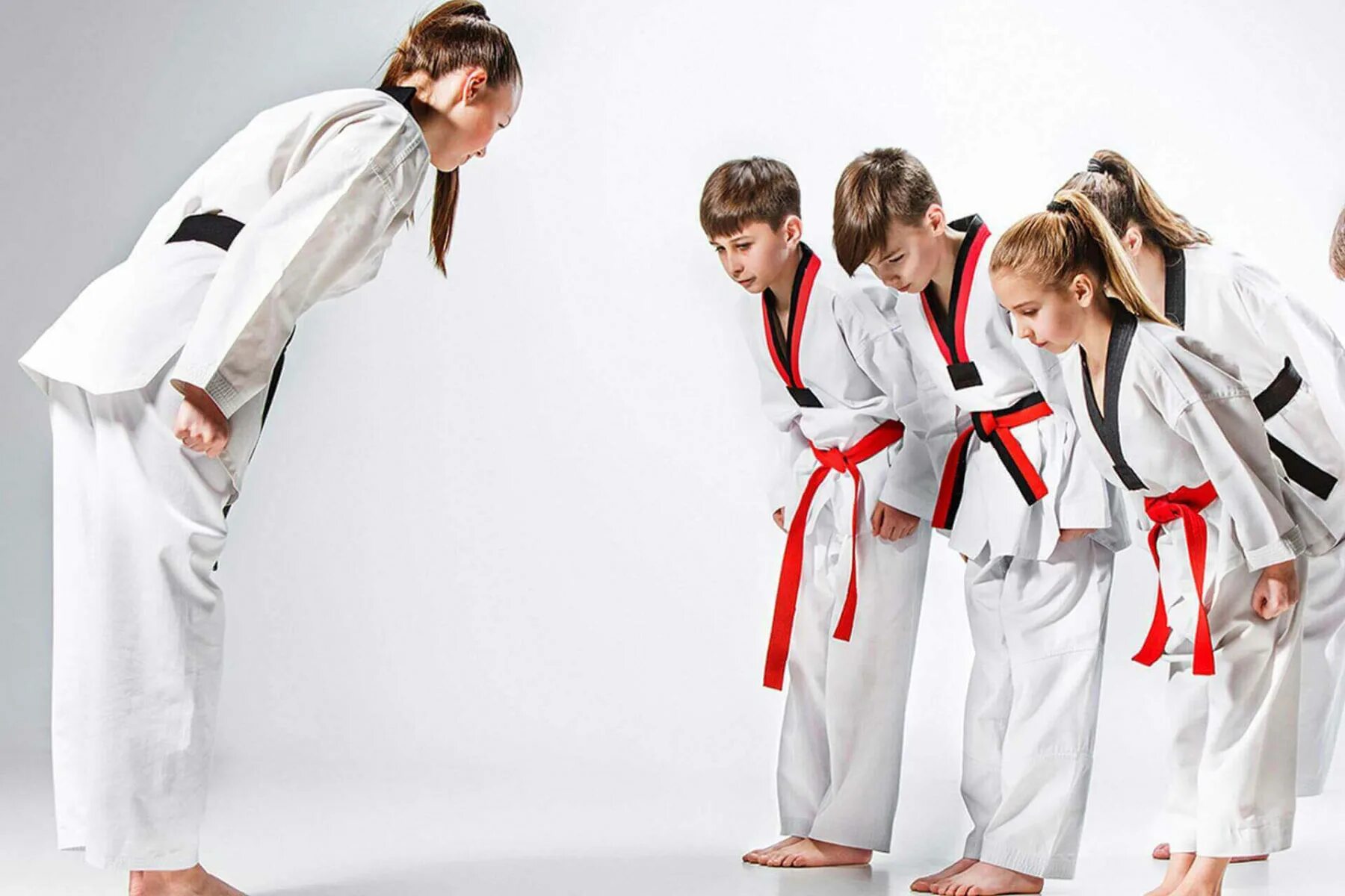 Класс тхэквондо. Девушки ходящие на карате. Taekwondo Kids. Taekwondo TWF. Женские единоборства набор в группу.