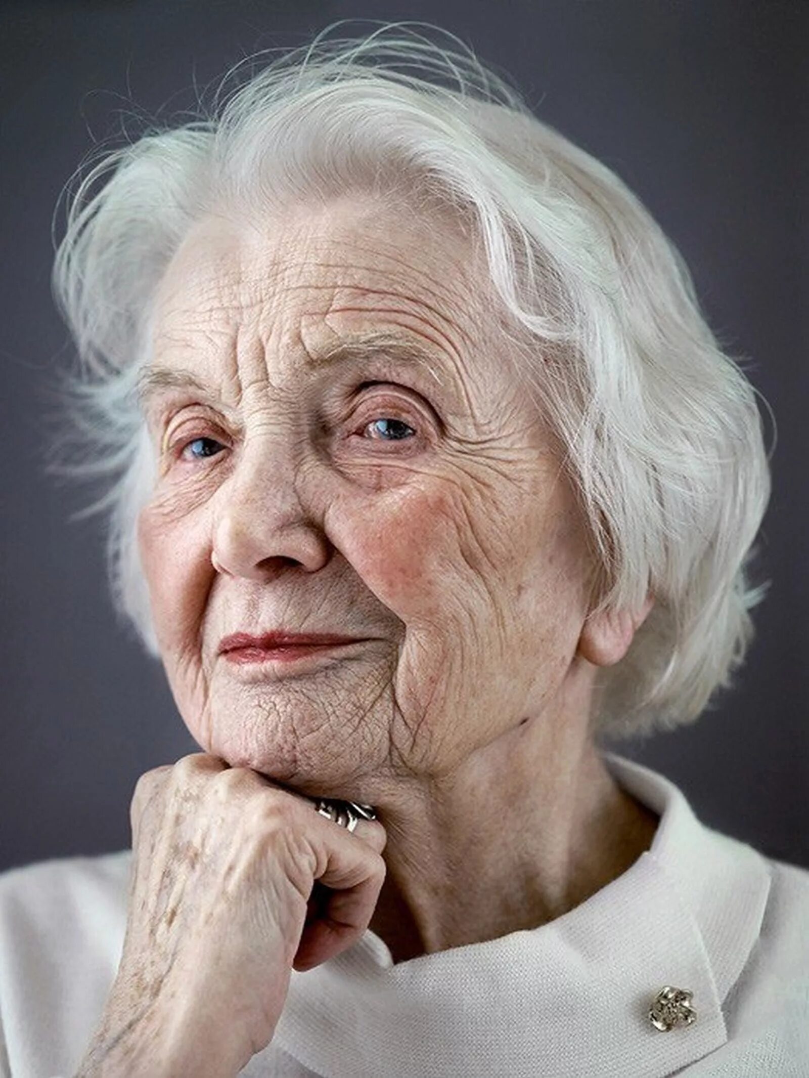 Real old women. Портрет пожилой женщины. Фотопортрет пожилой женщины.