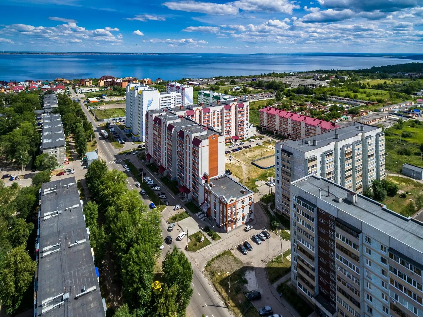 Купить 1 комнатную квартиру в засвияжском. Ульяновск Засвияжский район. Железнодорожный район Ульяновск. Ульяновск с высоты птичьего полета Засвияжский район. Вика Ульяновск.