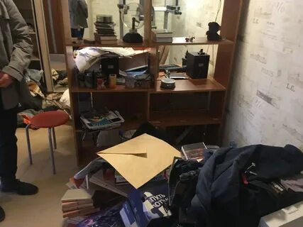 Производство обыска в квартире