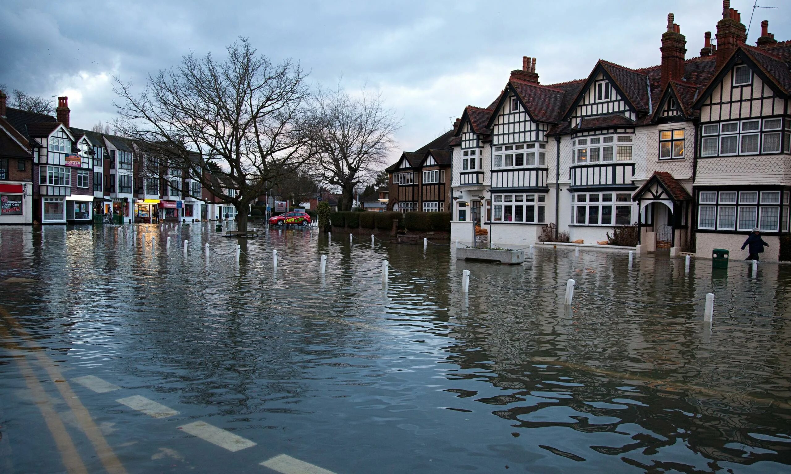 The british climate. Дождливая Англия. Климат Великобритании. Дождь в Великобритании. Климат Лондона.