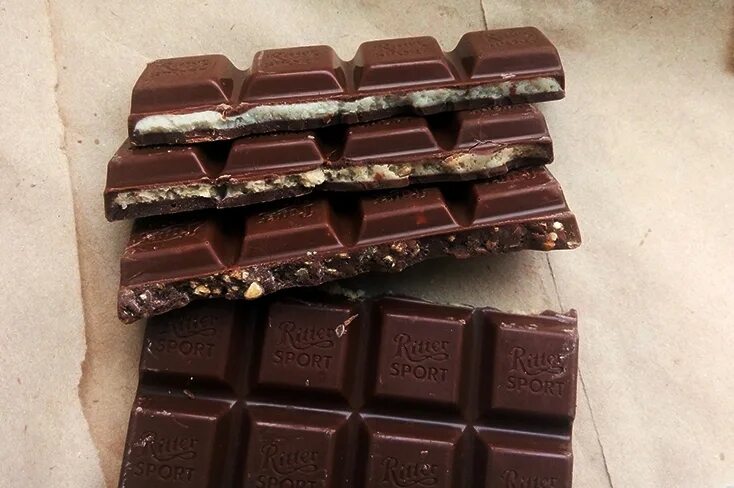 Импортные шоколадки. Импортный шоколад. Шоколадки 3х3. Самые продаваемые шоколадки. Я сладкая шоколадка