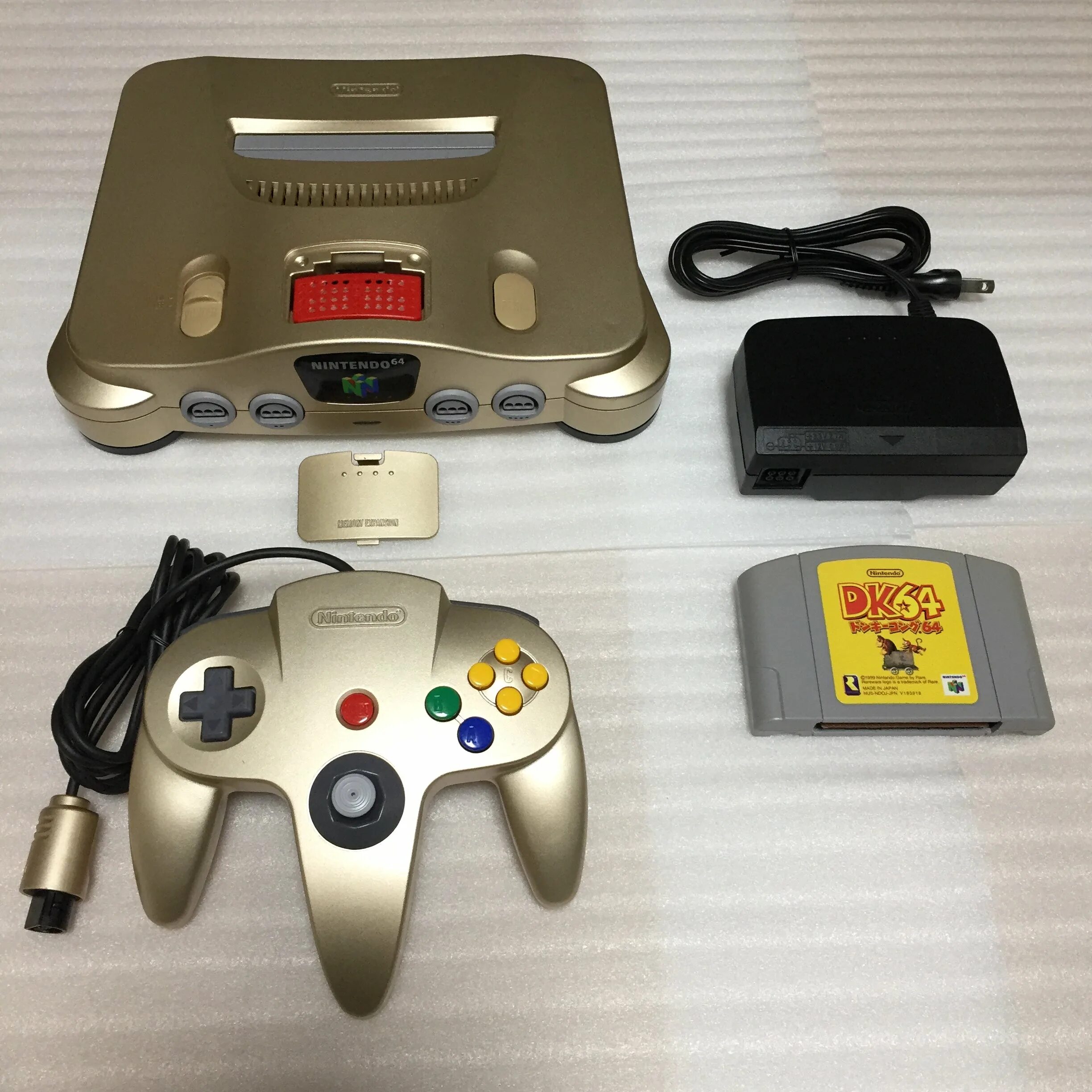 Приставка Нинтендо 64. Nintendo 2023 консоль. Нинтендо 64 MK Gold. Nintendo 64 комплектация.