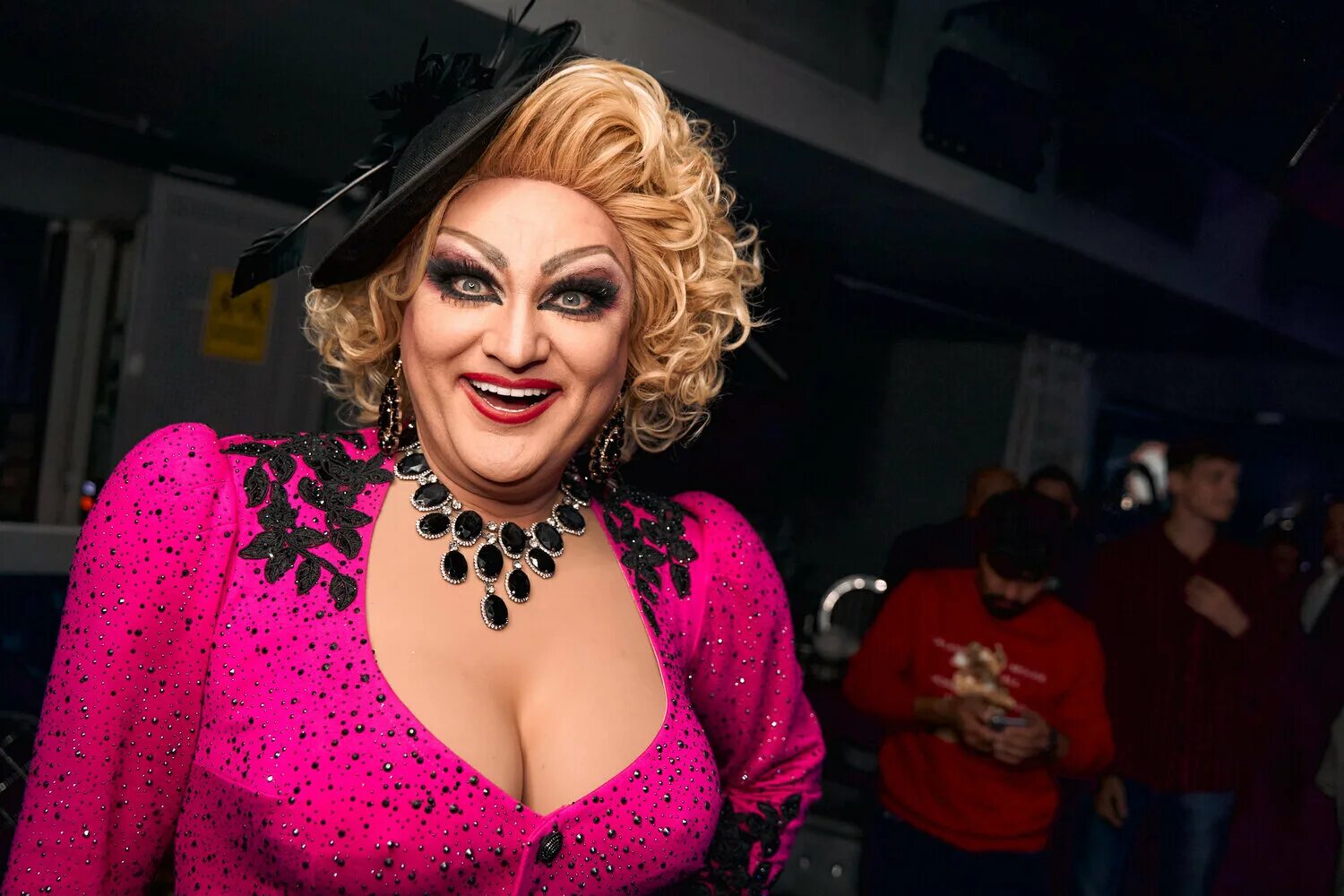 влад казанцев заза наполи. заза наполи 2021. бархатный рай заза наполи. заза наполи песни. заза наполи 2021.