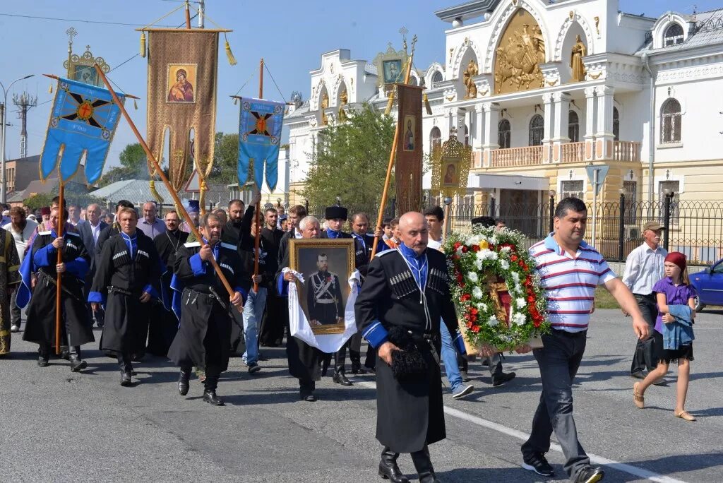 Прогноз ардон. Храм в ардоне. храм святого георгия победоносца ардон. ардон северная осетия. ардон поклонный крест.