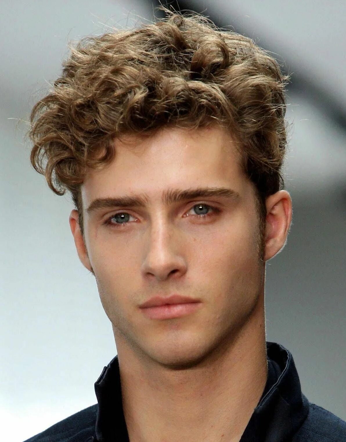 The 45 Best Curly Hairstyles for Men Improb Wavy hair men, Curly hair men, Men's