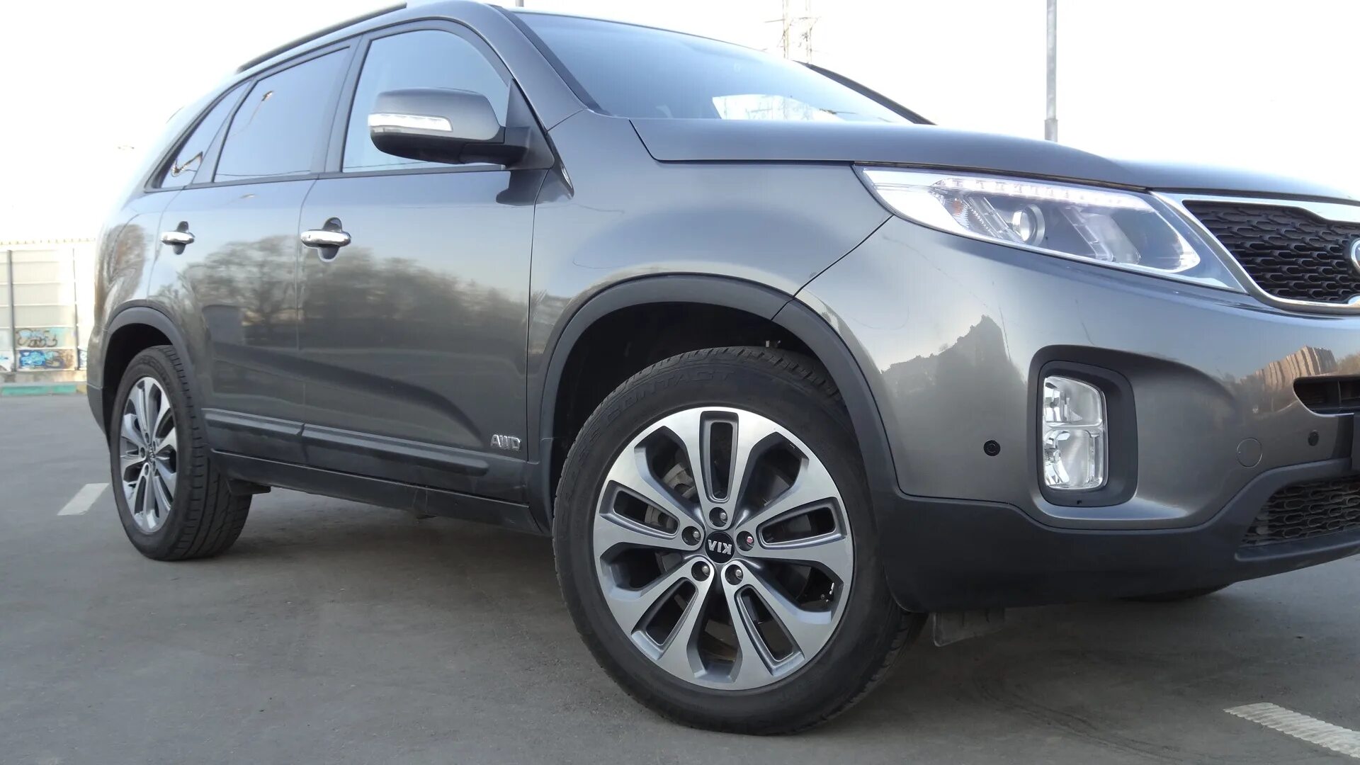 К лету готов. Диски и мойка - KIA Sorento (2G), 2,2 л, 2014 года колёсные диски 