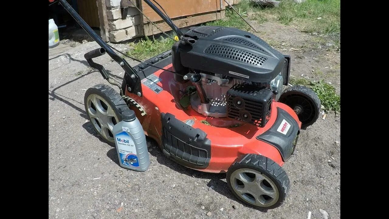 Газонокосилка Макита elm4110. Мотор газонокосилки Патриот. Газонокосилка Briggs Stratton. MTD T 240 газонокосилка насадка. Залить масло в газонокосилку