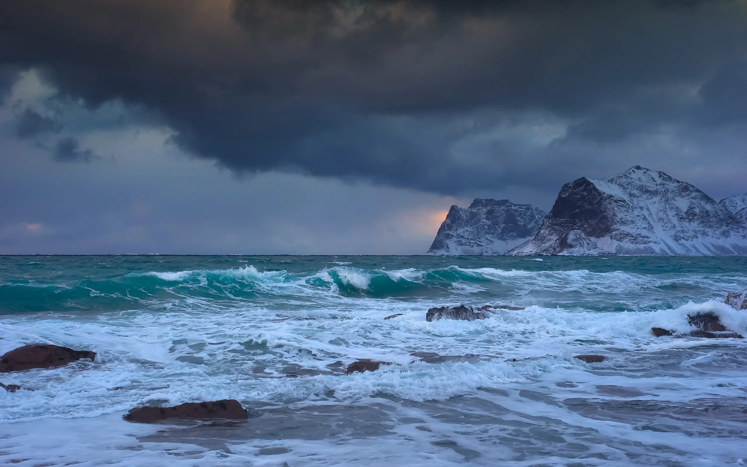 Края далеких океанов. Бискайский залив шторм. Берингово море шторм. Исландия Атлантический океан берег шторм. Карибское море Атлантический океан.