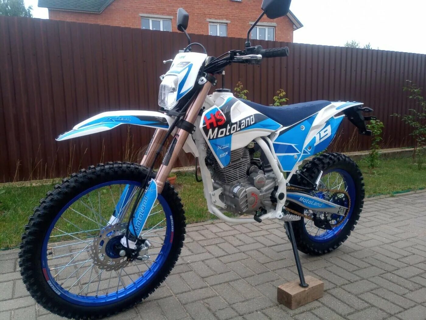 Мотоцикл кросс 250 xt250 hs. Motoland xt250 172fmm. Motoland xt250. Motoland xt250 hs 172fmm. Мотолэнд xt 250 hs 172 fmm.