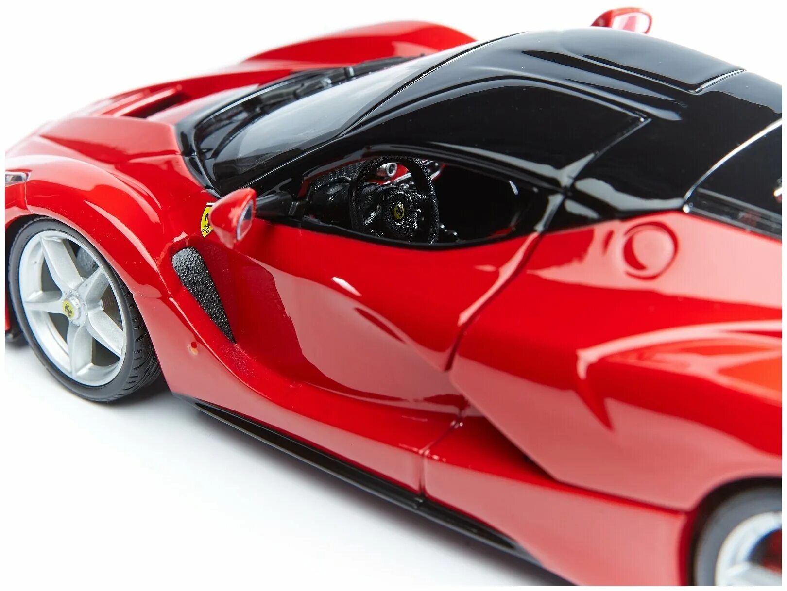 Bburago ferrari. Bburago 1:24 Ferrari LAFERRARI 18-26001. Bburago Ferrari 1/18. Феррари Аперта 1/24 Ббураго. Масштабная модель автомобиля Феррари ЛАФЕРРАРИ 1:24 металл красный.