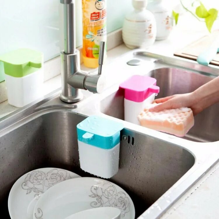 Под моющее. Дозатор для мытья посуды на кухне. Диспенсер кухонный soap pump. Бутылка для мытья посуды. Пластиковые бутылки для моющих средств.