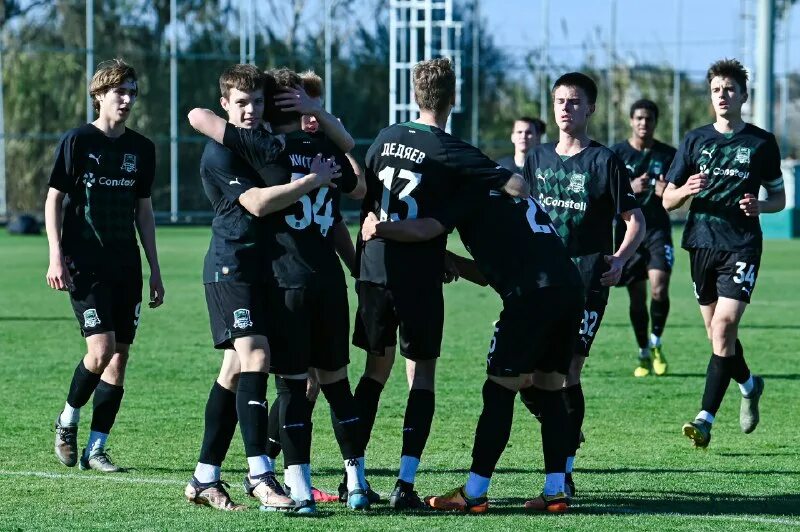 капитан фк краснодар. четук фк краснодар. анжи 2001 год. фк краснодар игра. фк краснодар сборы.