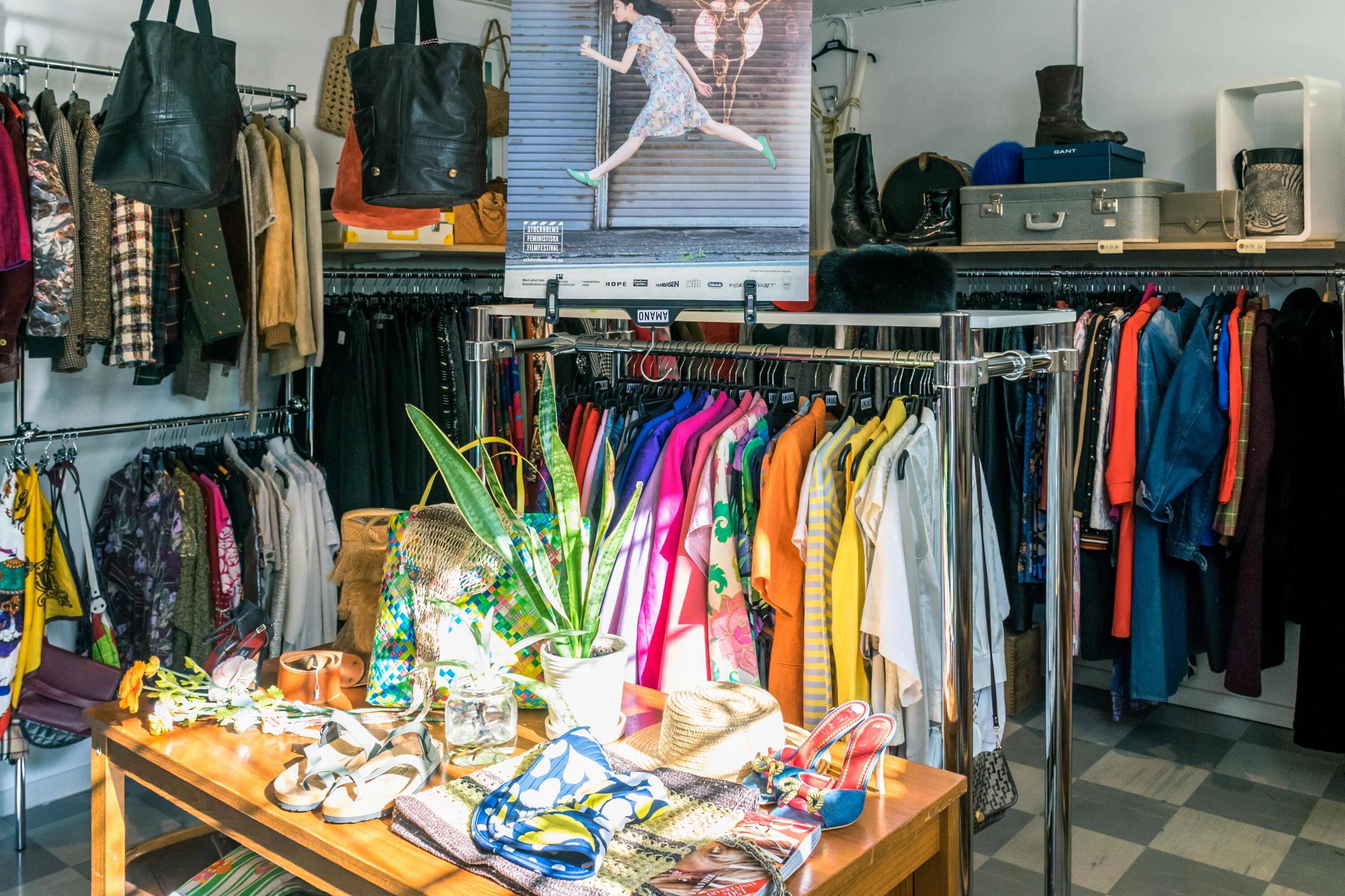 Секонд розница интернет магазины. Одежда из европы, рязань, касимовское шоссе, 34а. Секонд хенд. Секонд розница интернет магазины. Секонд хенд.