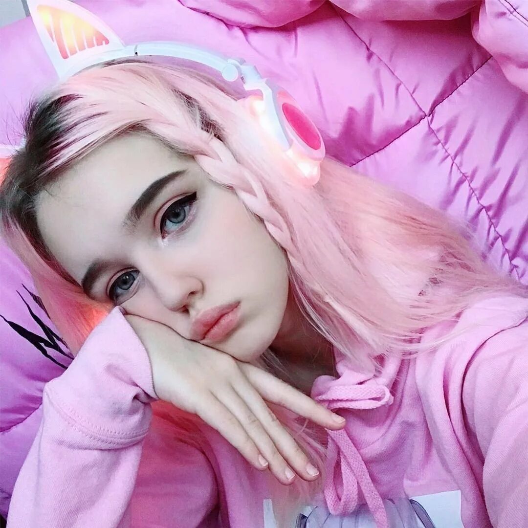 Милые девушки эстетика. Милые девушки с розовыми волосами. Милоядевушка эстетика. Макияж в стиле гранж. Эстетика герл девочки.