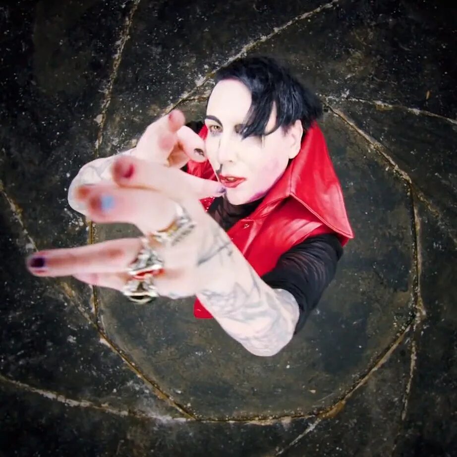 Marilyn Manson Killing strangers. Killing strangers