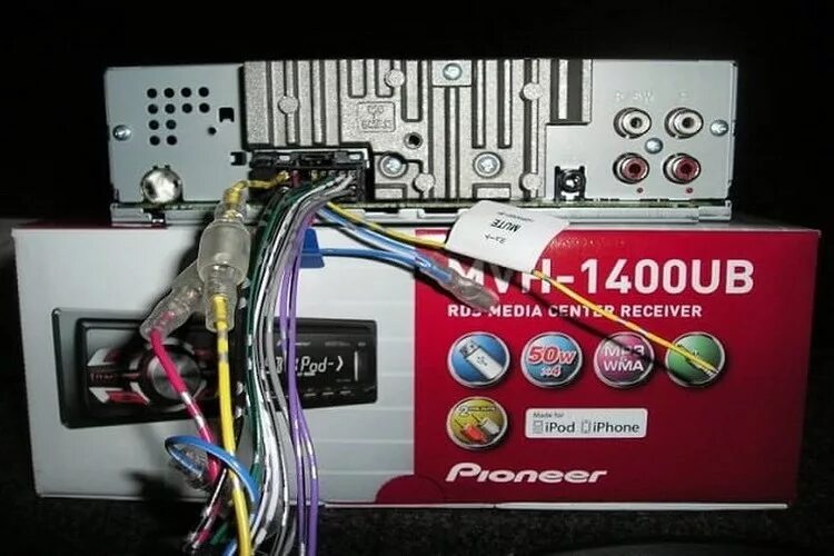 Подключить динамики автомагнитолы. Pioneer MVH-1400ub. Распиновка 2 din магнитолы Пионер. Магнитола Пионер 120 UB. Магнитола Пионер 50wx4.