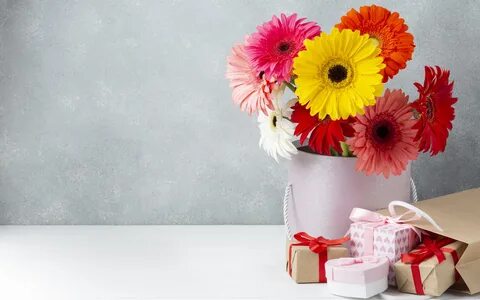 С днем рождения фон цветы
