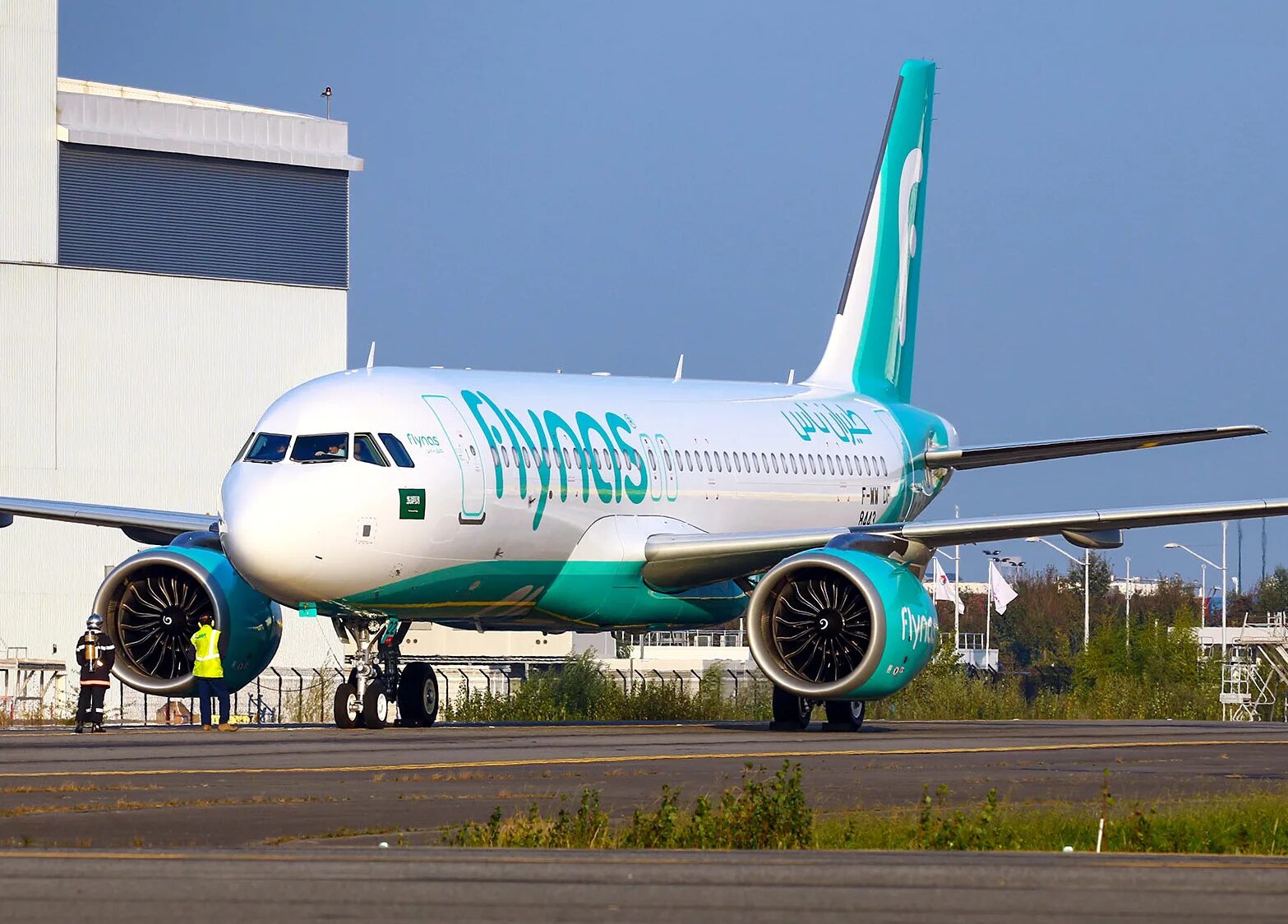 Airbus a320. А320 Нео. Airbus a320neo борт. Airbus 320 Нео. A320neo flynas.