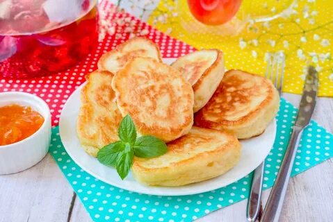 Вкусные оладьи на молоке с дрожжами