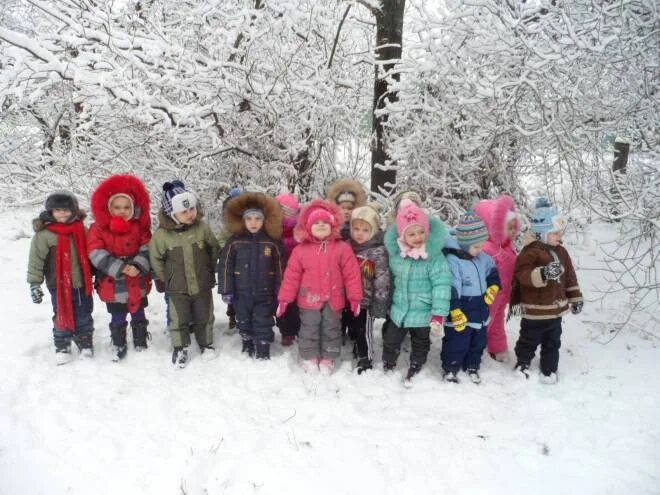 Прогулка кобзева старшая группа. Прогулка в детском саду. зимняя прогулка в детском саду. дети на прогулке в детском саду. зимняя прогулка в доу.