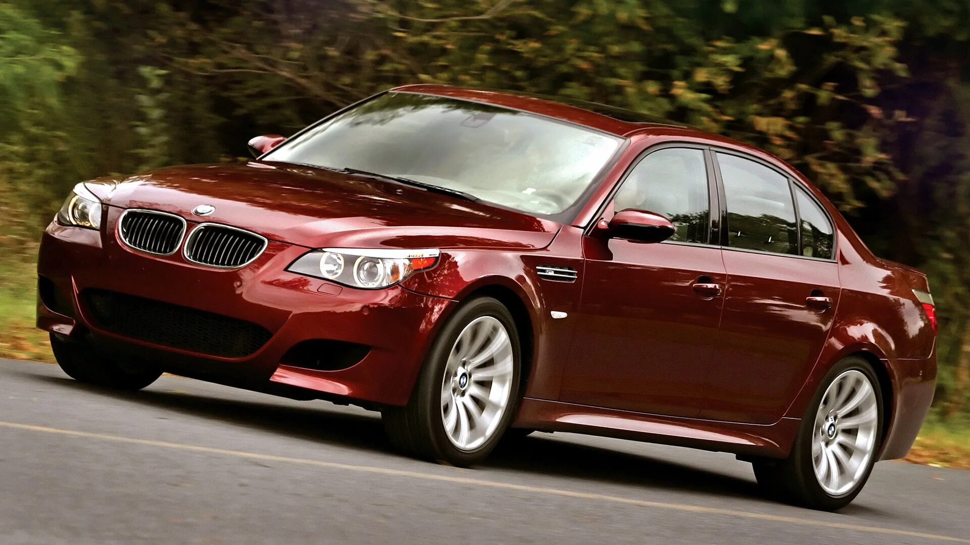 Год выпуска е60. BMW m5 e60. BMW m5 e60 Red. BMW m5 2007. БМВ m5 e.